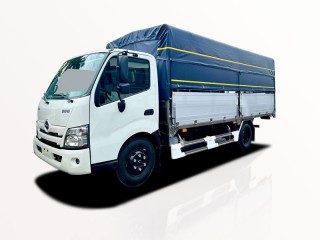 Xe Tải Hino XZU720L 3.5 Tấn Thùng Bạt