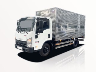 Xe Tải Isuzu QMR77HE5A 2.3 Tấn Thùng Kín