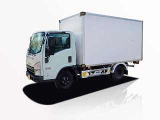 Xe Tải Isuzu QLR77FE4 2.3 Tấn Thùng Bảo Ôn
