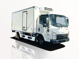 Xe Tải Isuzu QMR77HE4 2.8 Tấn Thùng Bảo Ôn