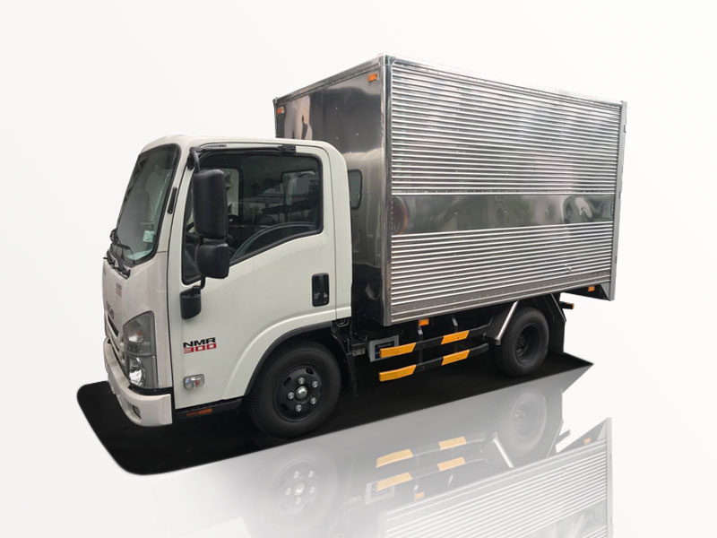 Xe Tải Isuzu NMR77EE4 2.4T - 2T4 - 2.4 Tấn Thùng Kín Giá Hấp Dẫn