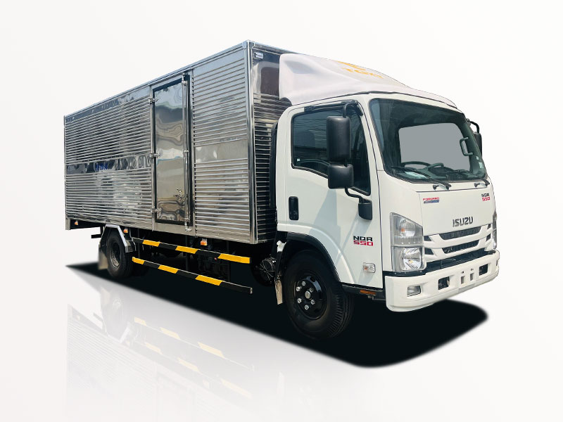 Xe Tải Isuzu NQR75ME4 5 Tấn Thùng Kín