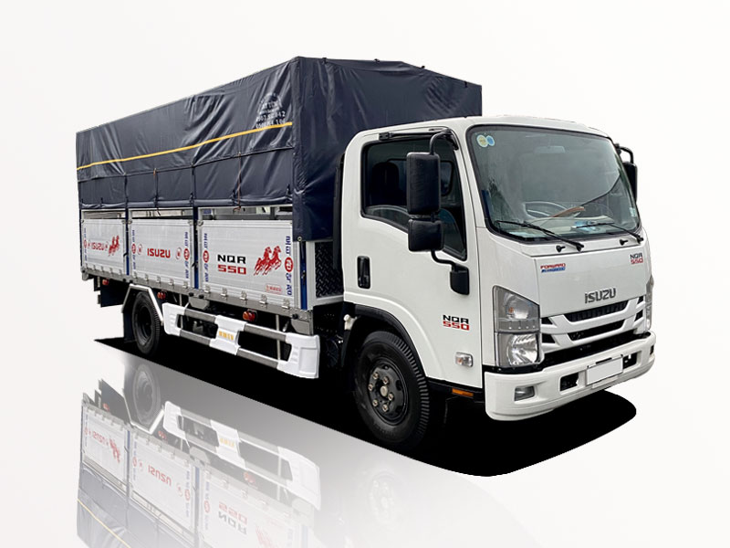 Xe Tải Isuzu NQR75LE4 5.5T - 5T5 - 5.5 Tấn Thùng Mui Bạt Bán Trả Góp