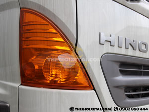 1-den-xi-nhan-xe-tai-Hino-FC