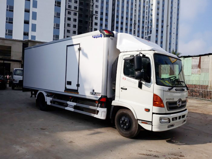 Xe Tải Hino FC9JNTC 6.5 Tấn Thùng Bảo Ôn