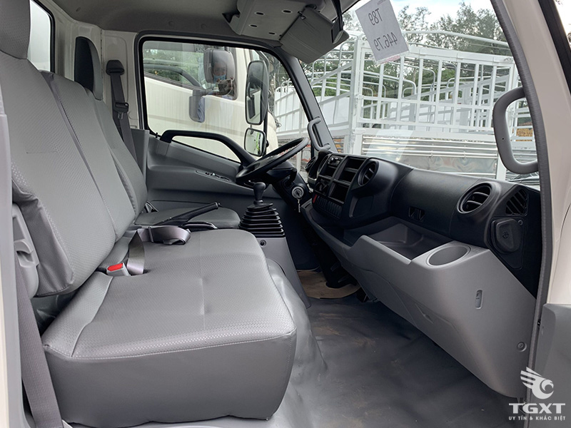 Xe Tải Hino XZU720L Euro 5 3.5 Tấn Th&ugrave;ng K&iacute;n