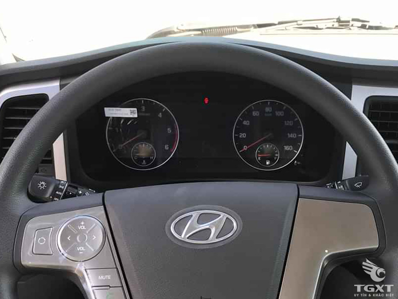 Xe Tải Hyundai Mighty EX8L 7 Tấn Thùng Bạt
