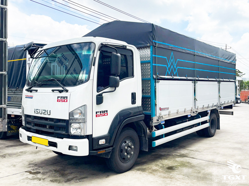 Xe Tải Isuzu FRR90NE5 6.2 Tấn Thùng Bạt