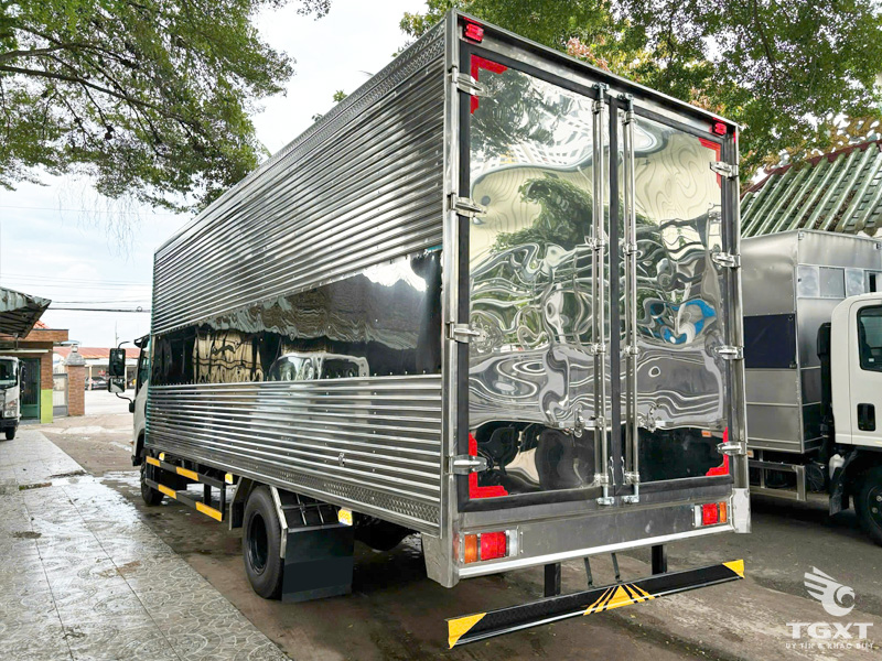 Xe Tải Isuzu NPR85ME5 3.5 Tấn Th&ugrave;ng K&iacute;n