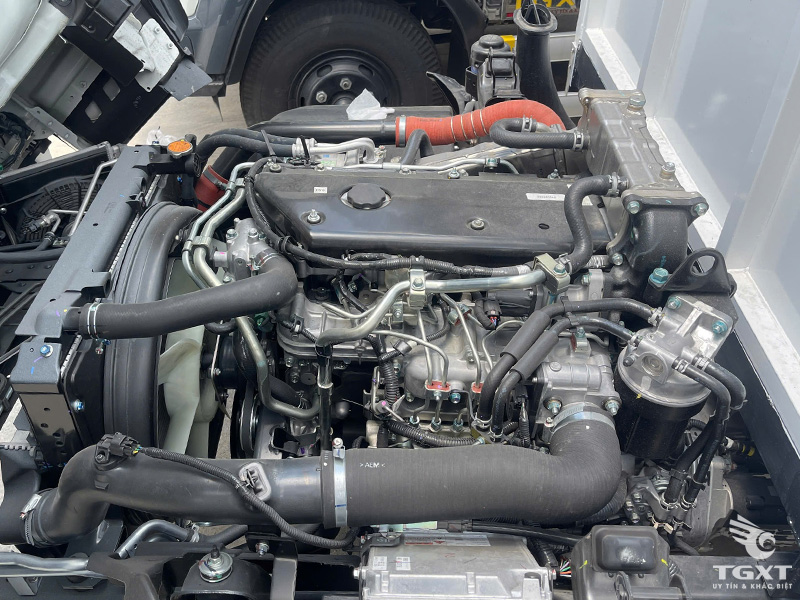 Xe Tải Isuzu NQR75LE5 5.5 Tấn Th&ugrave;ng Lửng