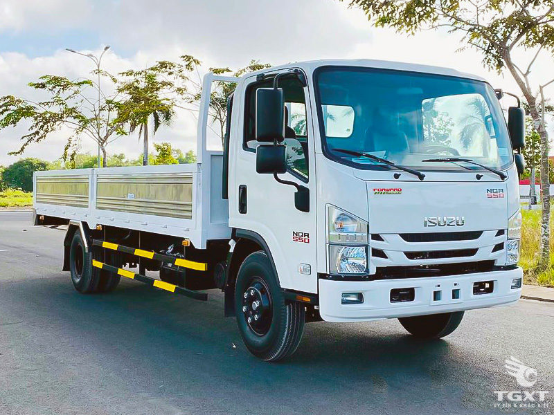 Xe Tải Isuzu NQR75LE5 5.5 Tấn Th&ugrave;ng Lửng