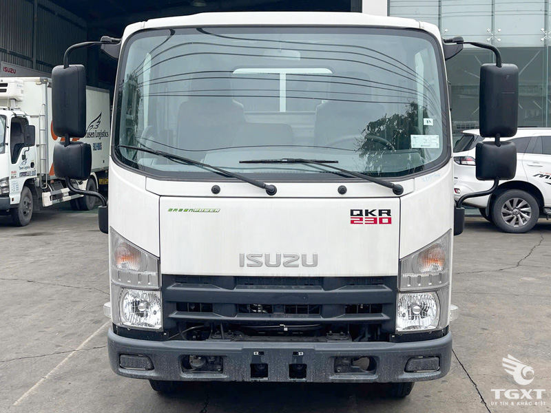 Xe Tải Isuzu QLR77FE5 2.3 Tấn Thùng Lửng