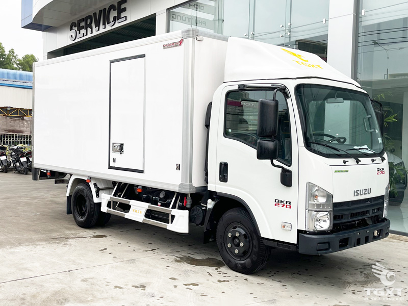 Xe Tải Isuzu QMR77HE5 2.5 Tấn Thùng Bảo Ôn