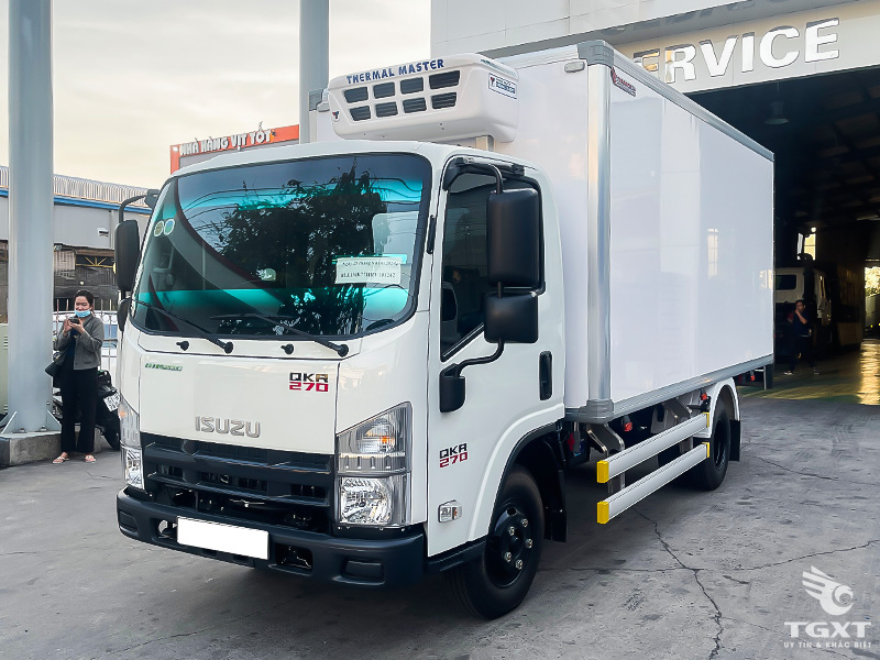 Xe Tải Đ&ocirc;ng Lạnh Isuzu QMR77HE5 2.4 Tấn