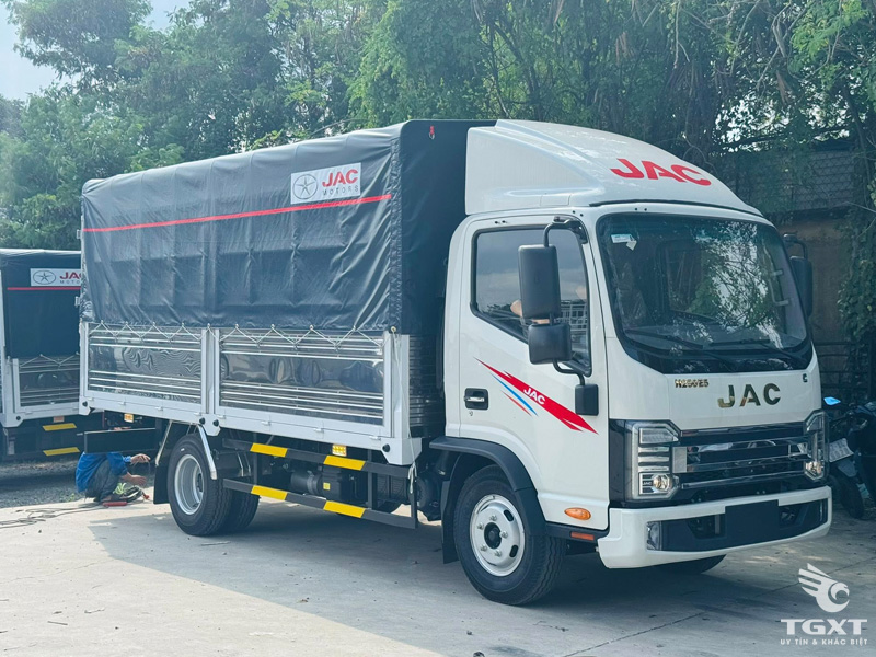 Giá Xe Tải Jac N250S Pro E5 Thùng Bạt Tải Trọng 2.5 Tấn