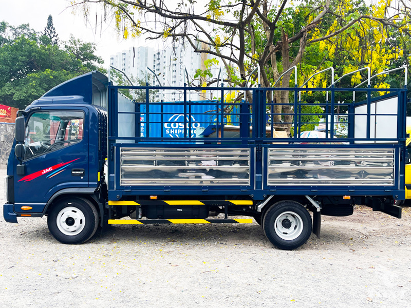 Gi&aacute; Xe Tải Jac N250S E5 Th&ugrave;ng Bạt Tải Trọng 2.3 Tấn