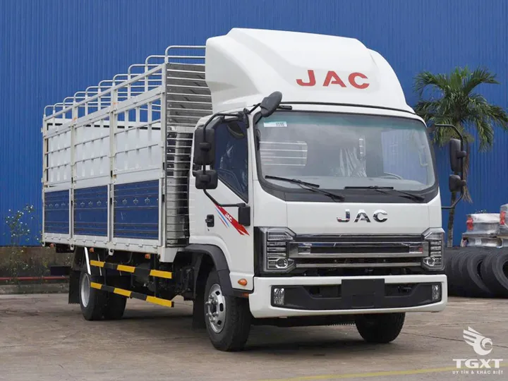 Giá Xe Tải Jac N750 Plus E5A Thùng Bạt Tải Trọng 7.5 Tấn